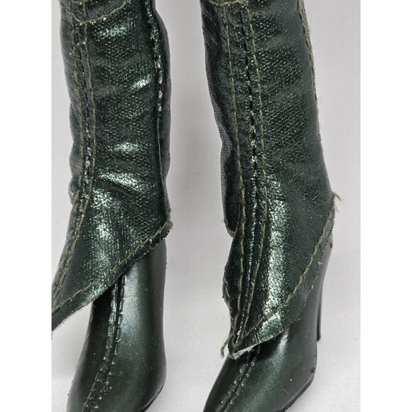 Bratz dynamite Meygan Doll With Outfit And Shoes- Not Complete - Picture 3 of 16